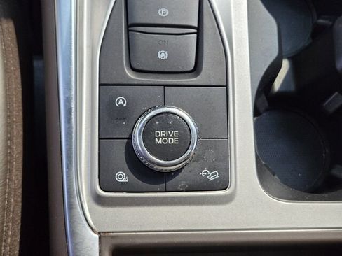 Certified 2023 Ford Explorer King Ranch w/ Technology Package AWD/4WD image 28