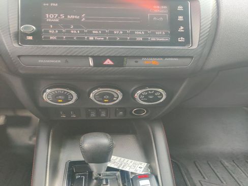 Used 2018 Mitsubishi Outlander Sport SE AWD/4WD image 10