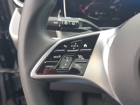 Used 2025 Mercedes-Benz GLC 300 4MATIC image 20