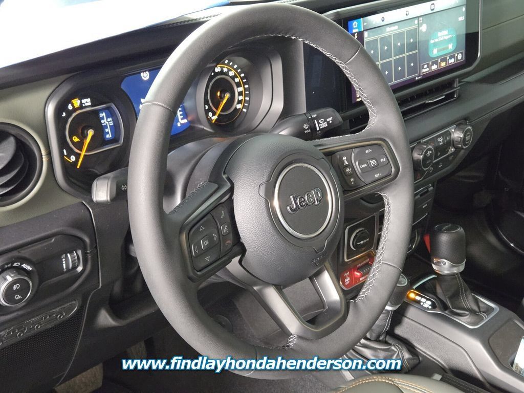 Used 2025 Jeep Gladiator Mojave AWD/4WD image 26