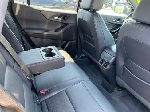 Used 2025 Chevrolet Equinox LT w/ Convenience Package II FWD image 8