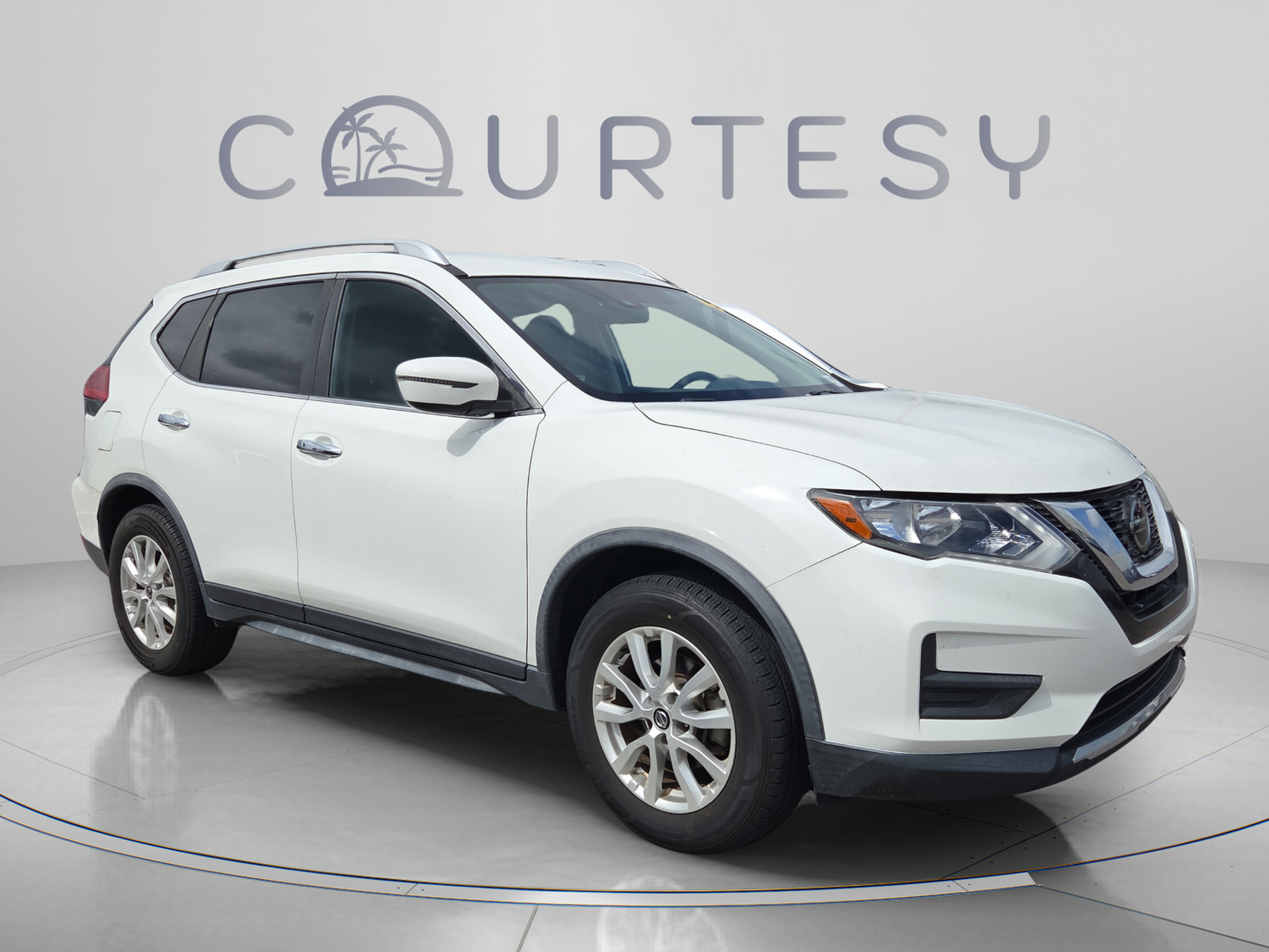 Used 2020 Nissan Rogue SV FWD image 3