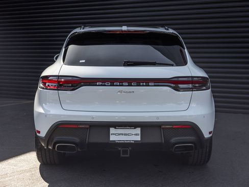 Certified 2025 Porsche Macan image 8