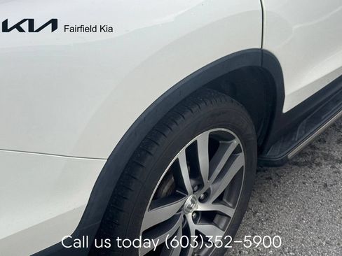 Used 2018 Honda Pilot Touring image 8
