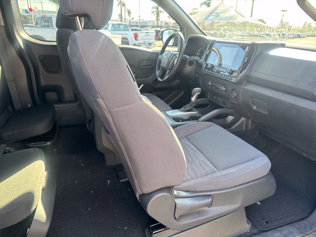 Used 2025 Nissan Frontier S RWD image 10