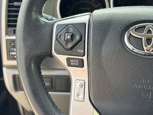 Used 2016 Toyota Sequoia SR5 AWD/4WD image 19