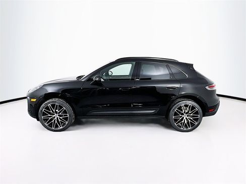 New 2026 Porsche Macan image 2
