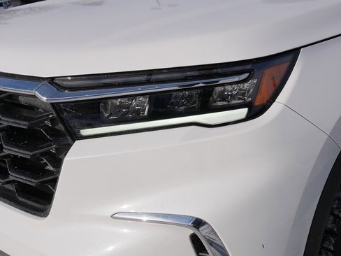 Used 2023 Honda Pilot Elite image 16