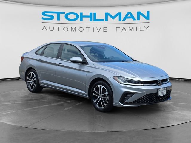 Used 2026 Volkswagen Jetta Sport FWD image 3