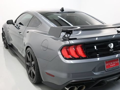 Used 2022 Ford Mustang Shelby GT500 w/ Carbon Fiber Track Pack RWD image 70