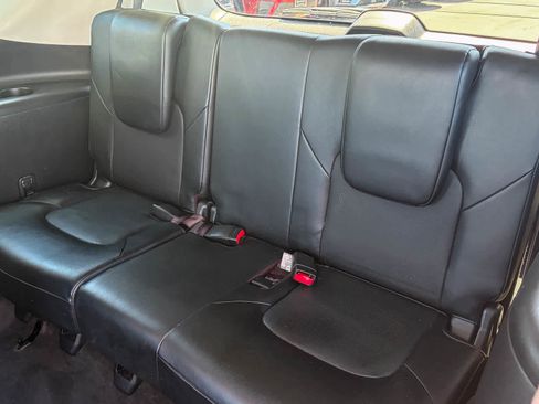 Used 2022 Nissan Armada SL w/ Captain's Chairs Package AWD/4WD image 17