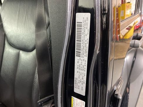 Used 2018 Jeep Wrangler Unlimited Sahara image 35