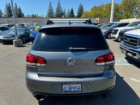 Used 2010 Volkswagen GTI 4-Door image 4