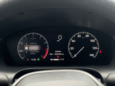 Certified 2025 Honda HR-V LX image 13