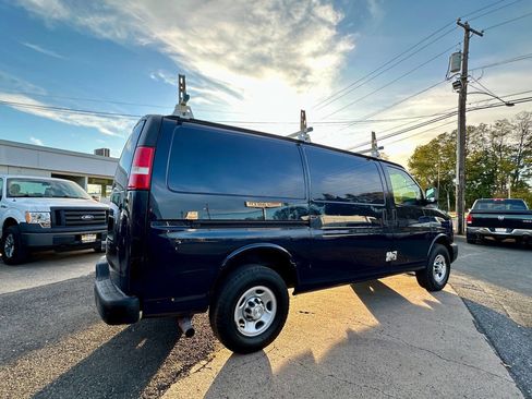 Used 2015 Chevrolet Express 3500 image 7