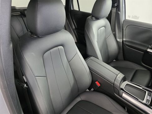 Certified 2025 Mercedes-Benz GLA 250 image 30