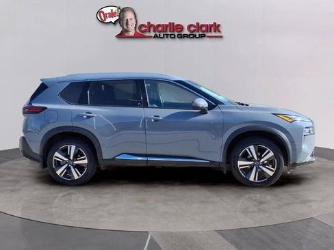 Certified 2023 Nissan Rogue SL w/ SL Premium Package FWD image 6