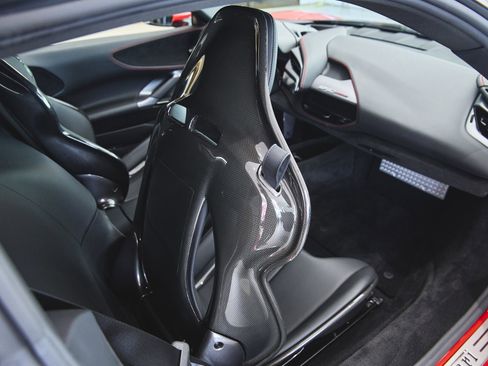 Used 2022 Ferrari SF90 Stradale image 33