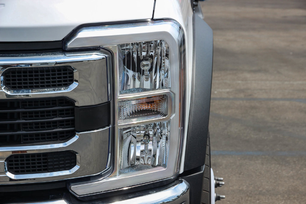 New 2026 Ford F550 2WD Regular Cab Super Duty image 10