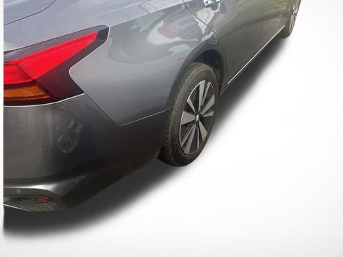 Used 2021 Nissan Altima 2.5 SV AWD/4WD image 14