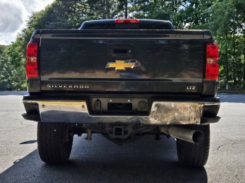 Used 2018 Chevrolet Silverado 2500 LTZ w/ Duramax Plus Package image 8