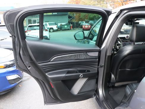 Used 2023 Maserati Grecale GT image 28