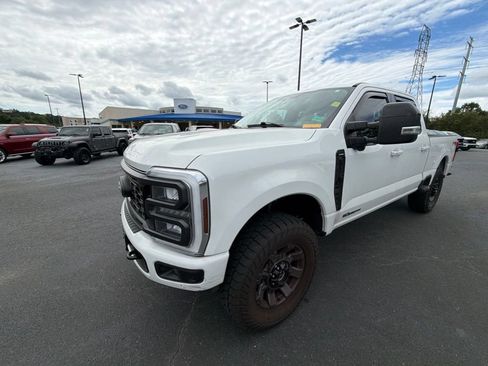 Used 2024 Ford F250 Lariat w/ Lariat Ultimate Package AWD/4WD image 19