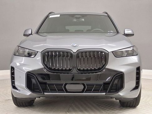 New 2026 BMW X5 xDrive50e w/ M Sport Package AWD/4WD image 4