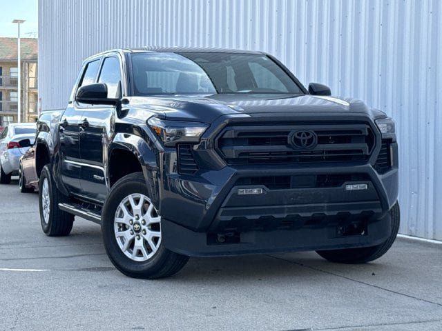 Used 2024 Toyota Tacoma SR5 RWD image 2