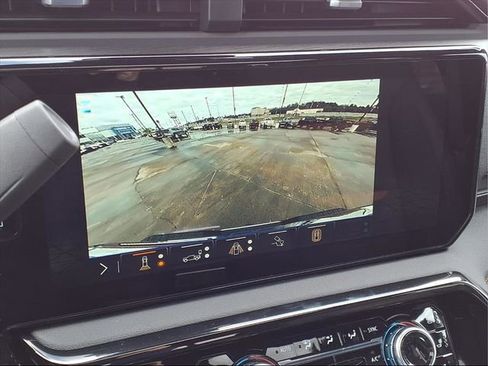 New 2026 GMC Sierra 2500 AT4 w/ AT4 Premium Plus Package image 9