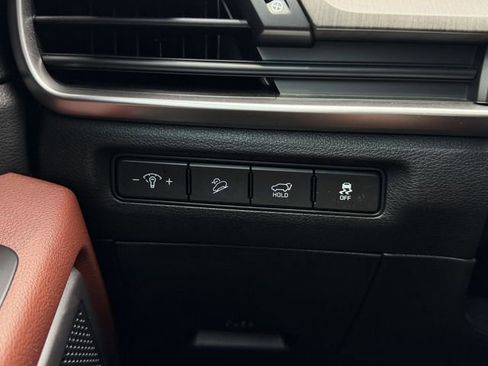 Used 2024 Kia Telluride EX w/ EX Captain's Chair Package FWD image 27