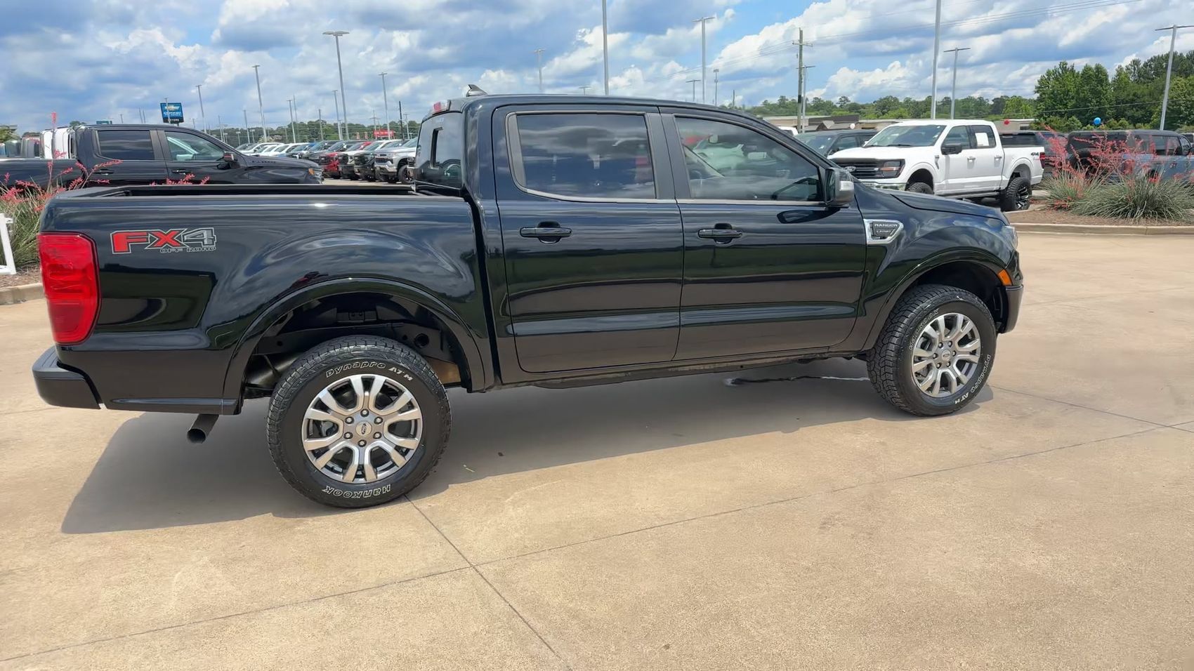 Used 2023 Ford Ranger Lariat w/ FX4 Off-Road Package AWD/4WD image 9