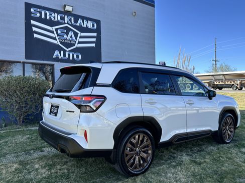 Used 2025 Subaru Forester Sport image 7