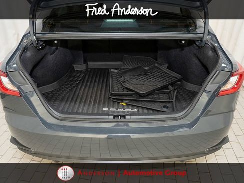 Certified 2025 Toyota Camry SE FWD image 5