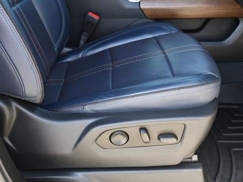 Used 2022 Chevrolet Silverado 1500 High Country image 22