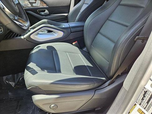 Used 2022 Mercedes-Benz GLS 450 4MATIC image 16