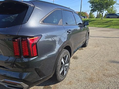 Certified 2022 Kia Sorento EX w/ Panoramic Sunroof Package FWD image 26