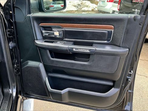 Used 2017 RAM 1500 Laramie w/ Convenience Group image 20