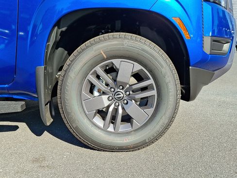 New 2026 Nissan Frontier SV w/ SV Convenience Package AWD/4WD image 4