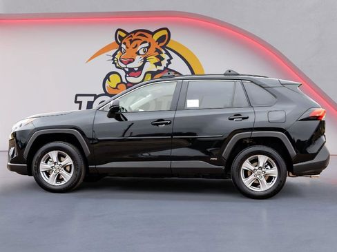 New 2025 Toyota RAV4 LE image 8