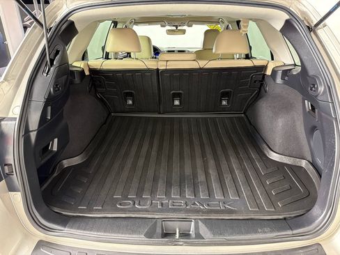 Used 2019 Subaru Outback 2.5i Limited AWD/4WD image 23