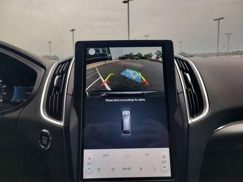 Certified 2024 Ford Edge Titanium image 21