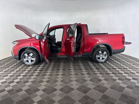 Used 2024 Honda Ridgeline TrailSport image 11