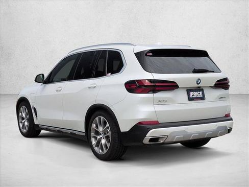 Certified 2026 BMW X5 xDrive50e w/ Climate Comfort Package AWD/4WD image 8