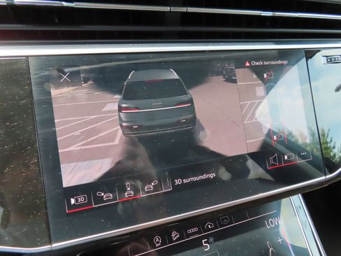 Used 2023 Audi Q7 3.0T Premium Plus AWD/4WD image 24