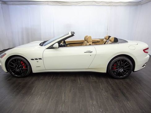 Used 2011 Maserati GranTurismo Convertible RWD image 7