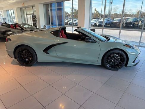 Used 2024 Chevrolet Corvette Stingray Coupe w/ Z51 Performance Package image 12