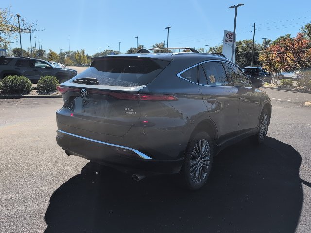 Used 2022 Toyota Venza XLE AWD/4WD image 6
