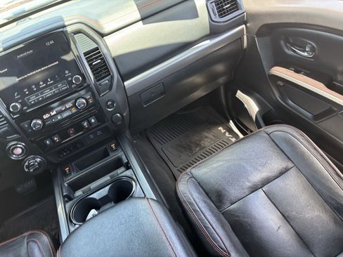 Used 2020 Nissan Titan PRO-4X w/ Pro-4x Convenience Package AWD/4WD image 17