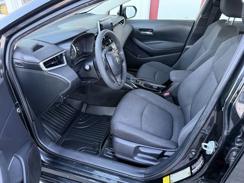 Used 2020 Toyota Corolla LE image 37